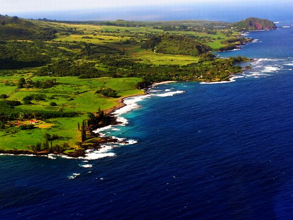 aerial view of the beaches along Eastern Maui Coast aerial view of the beaches along Eastern Maui Coast