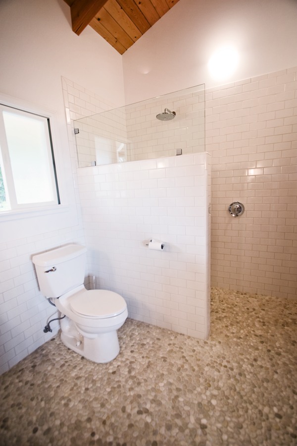 The 2nd master bathroom The 2nd master bathroom