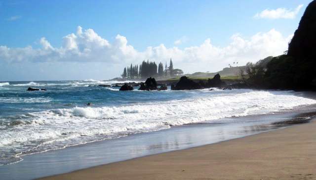 Luxury Hana Rental in Hana Maui complete with Golf course, Pool, and Spa.  A great alternative to Travassa.